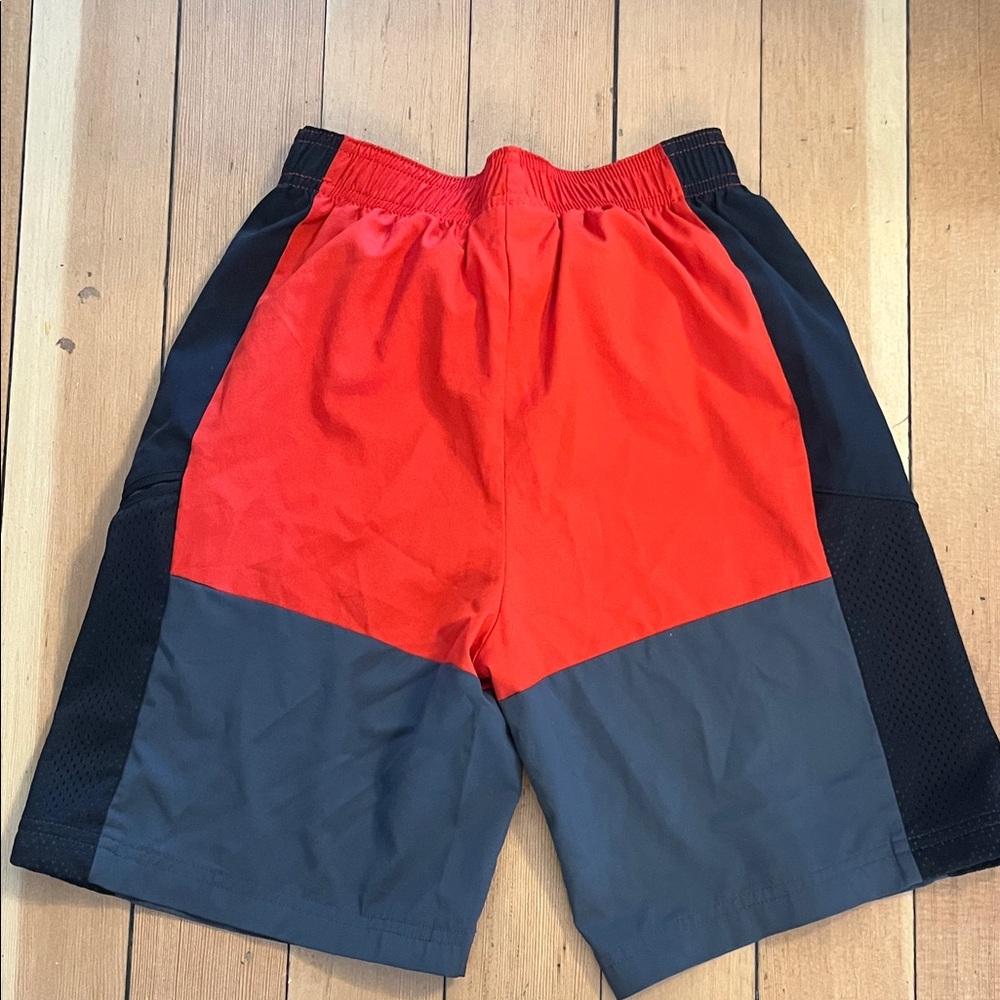 Boys size Medium Activewear Bundle! - Picture 11 of 11